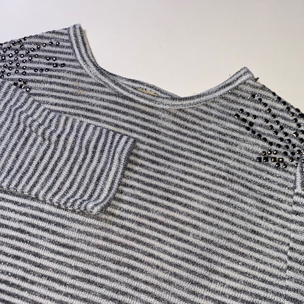 Mudd Girls Gray Striped Metallic Studded Knit Top Size XS/S 7/8 B224